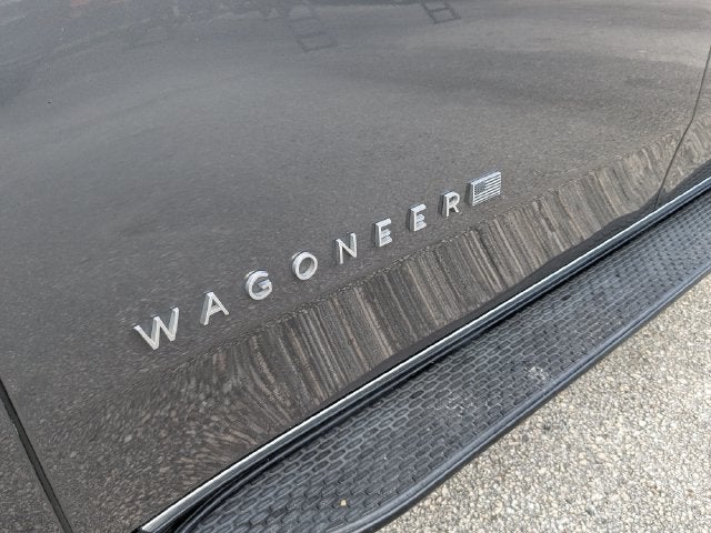 2023 Jeep Wagoneer Base