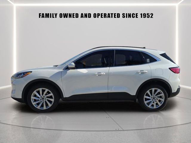 2022 Ford Escape Titanium