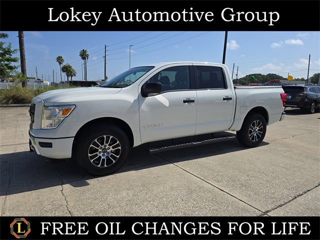 2024 Nissan Titan SV