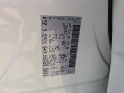 2024 Nissan Titan SV