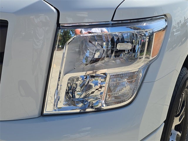 2024 Nissan Titan SV