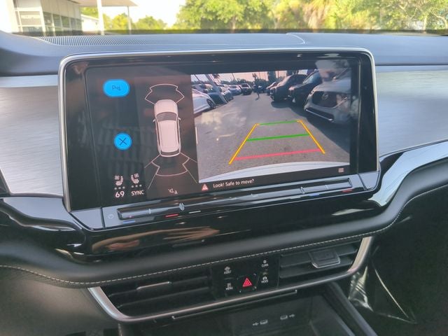 2024 Volkswagen Atlas Cross Sport 2.0T SE w/Technology