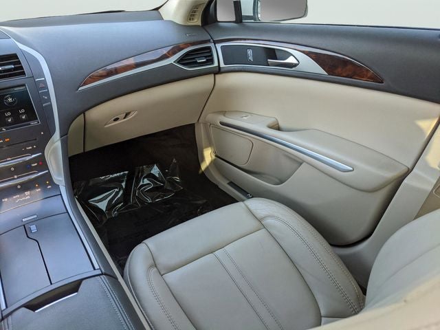 2016 Lincoln MKZ Base