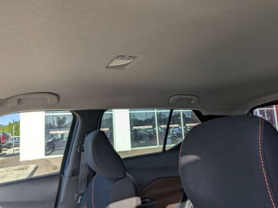 2018 Nissan Kicks SR Blue w white roof