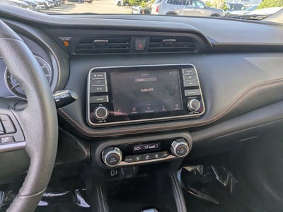 2018 Nissan Kicks SR Blue w white roof