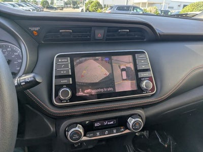 2018 Nissan Kicks SR Blue w white roof