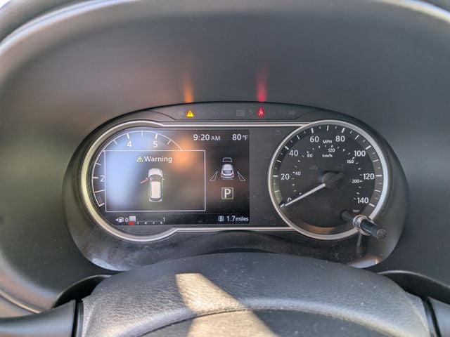 2018 Nissan Kicks SR Blue w white roof