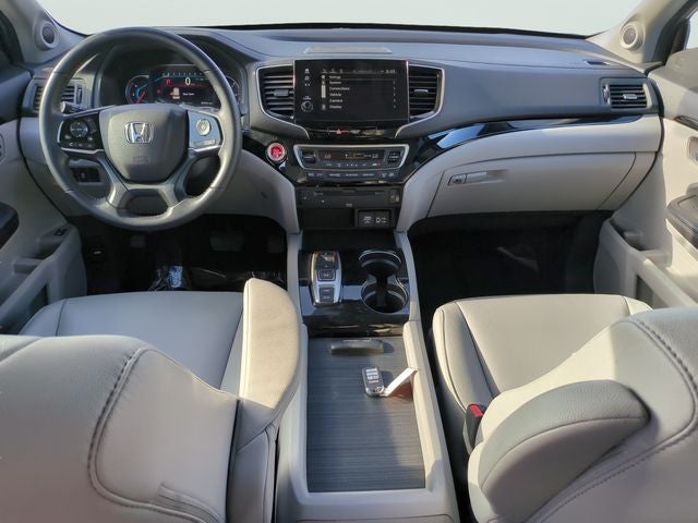 2022 Honda Pilot Touring 8 Passenger