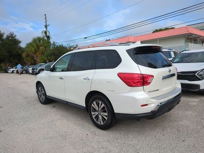 2019 Nissan Pathfinder SV