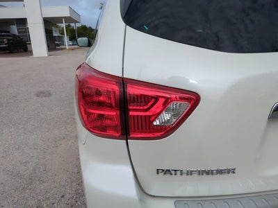 2019 Nissan Pathfinder SV
