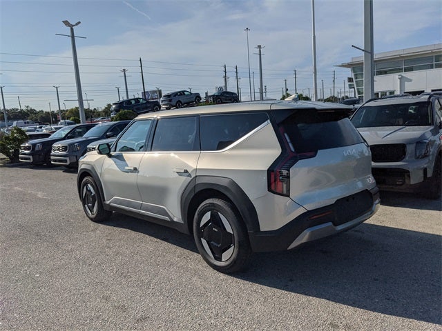 2026 Kia EV9 Light Long Range
