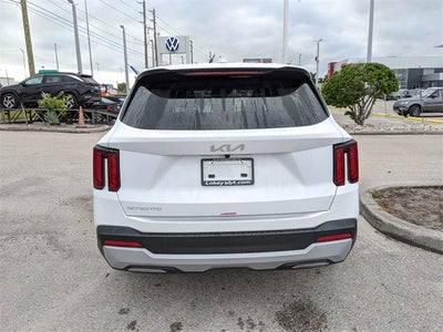 2025 Kia Sorento LX