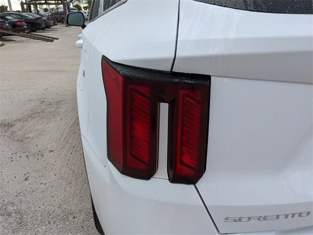 2025 Kia Sorento LX