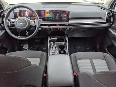 2025 Kia Sorento LX