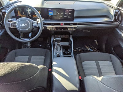 2025 Kia Sorento LX