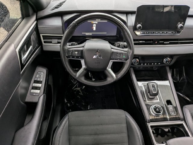 2024 Mitsubishi Outlander SE Black Edition w/Pano Roof