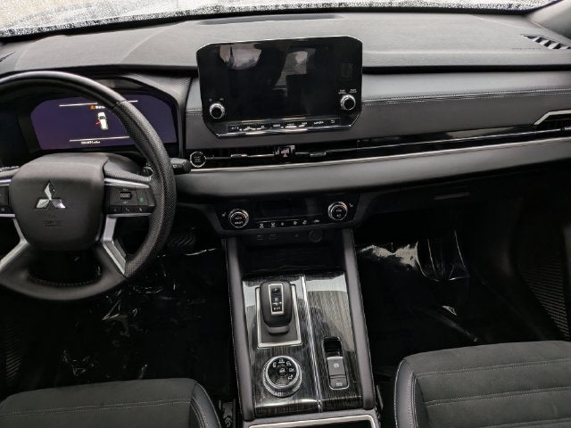 2024 Mitsubishi Outlander SE Black Edition w/Pano Roof