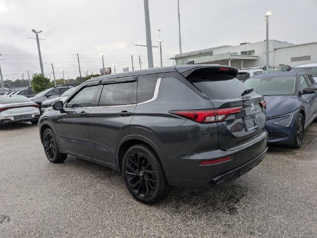 2024 Mitsubishi Outlander SE Black Edition w/Pano Roof