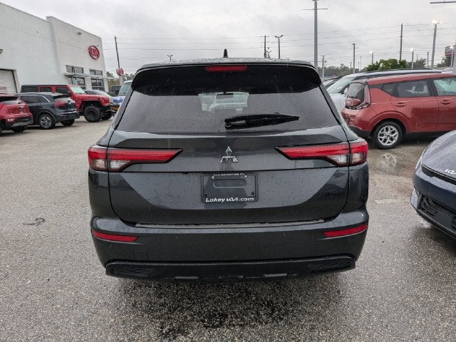 2024 Mitsubishi Outlander SE Black Edition w/Pano Roof