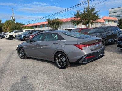 2024 Hyundai Elantra Hybrid Limited