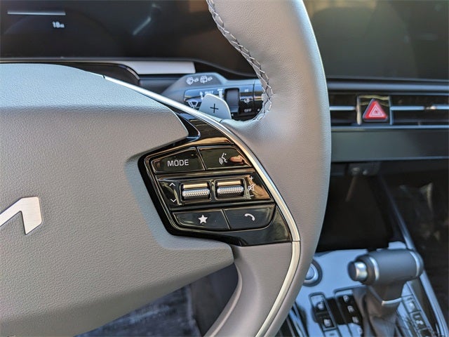 2025 Kia Niro SX Touring