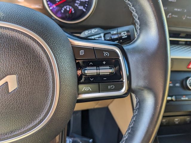 2023 Kia Carnival LX