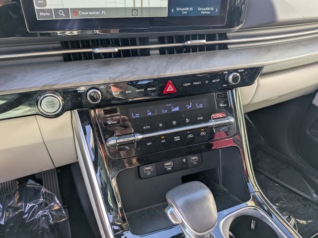 2024 Kia Carnival EX