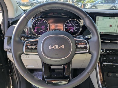 2024 Kia Carnival EX